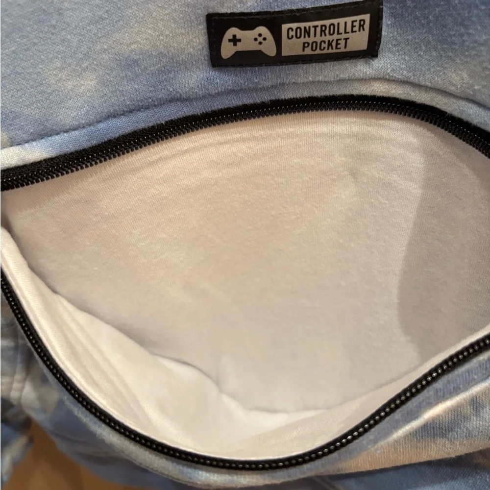 Abercrombie Kids Cloud TieDye Hoodie with Controller Pocket Size 9/10 Unisex